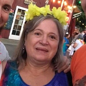 Meet your Posher, Suzanne